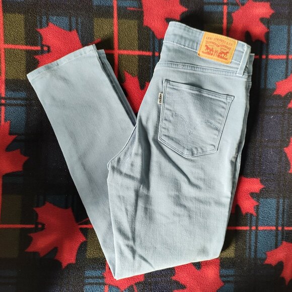 Levi's Midrise Light Blue Skinny Jeans - Picture 1 of 9